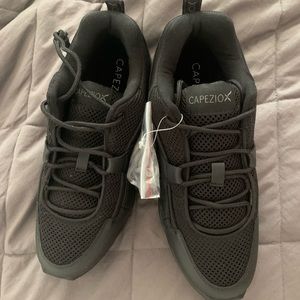 NEW Capezio Dance Sneaker in Black